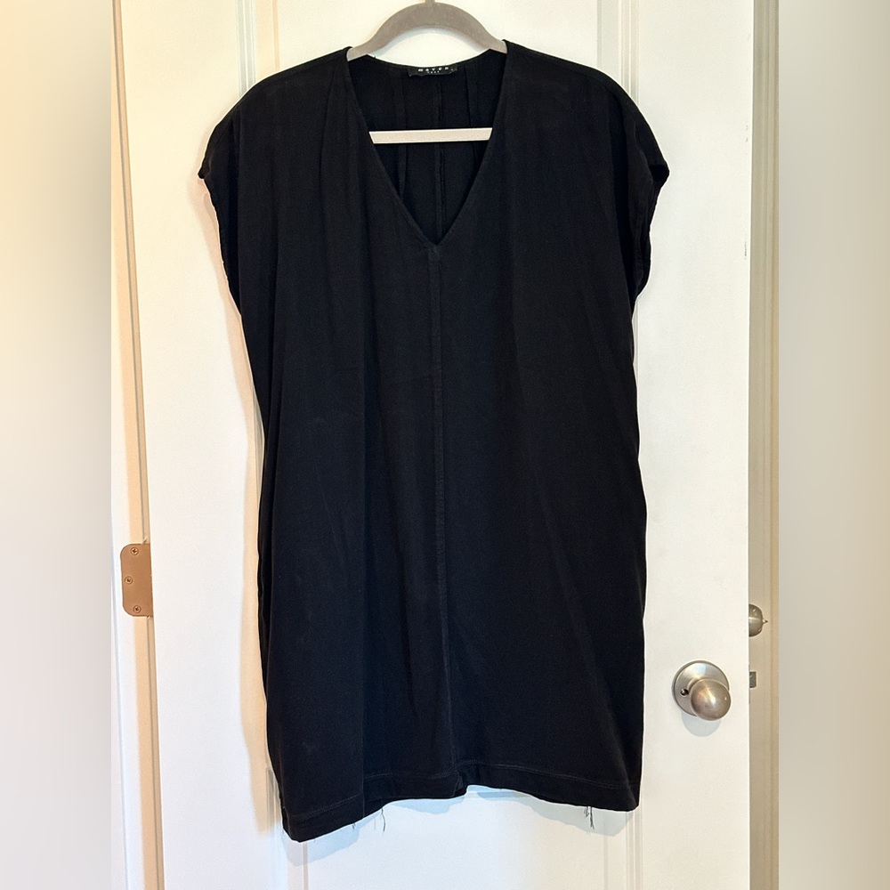 Mavens West Black Tunic V Neck Top.